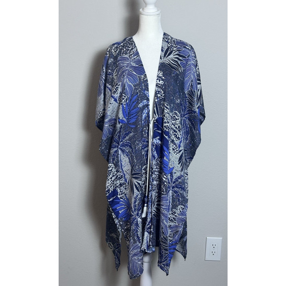 Chico's Other - Women's Chico's Kimono Robe in the Palm Print Oasis Dream Blue Size L/XL